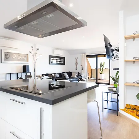 Home2book Chic Penthouse With Terrace, Cruz Apartment