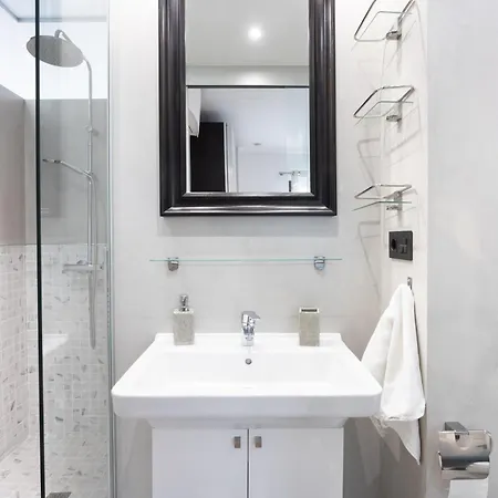 Home2book Chic Penthouse With Terrace, Cruz