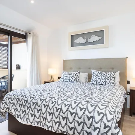 Apartment Home2book Chic Penthouse With Terrace, Cruz